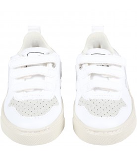 White sneakers for kids with gray logo