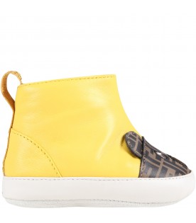 Yellow boots for baby kids wih bear