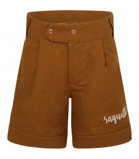 Shorts marroni per bambino con logo bianco ricamato
