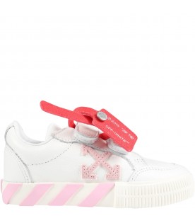 Sneakers bianche per bambina con frecce rosa