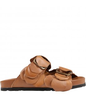 Brown sandals for girl with flowers