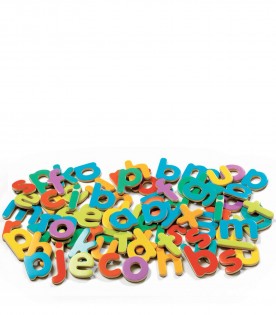 Multicolor set with mangnetic wooden letters