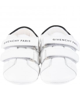 White shoes for baby boy with black logo